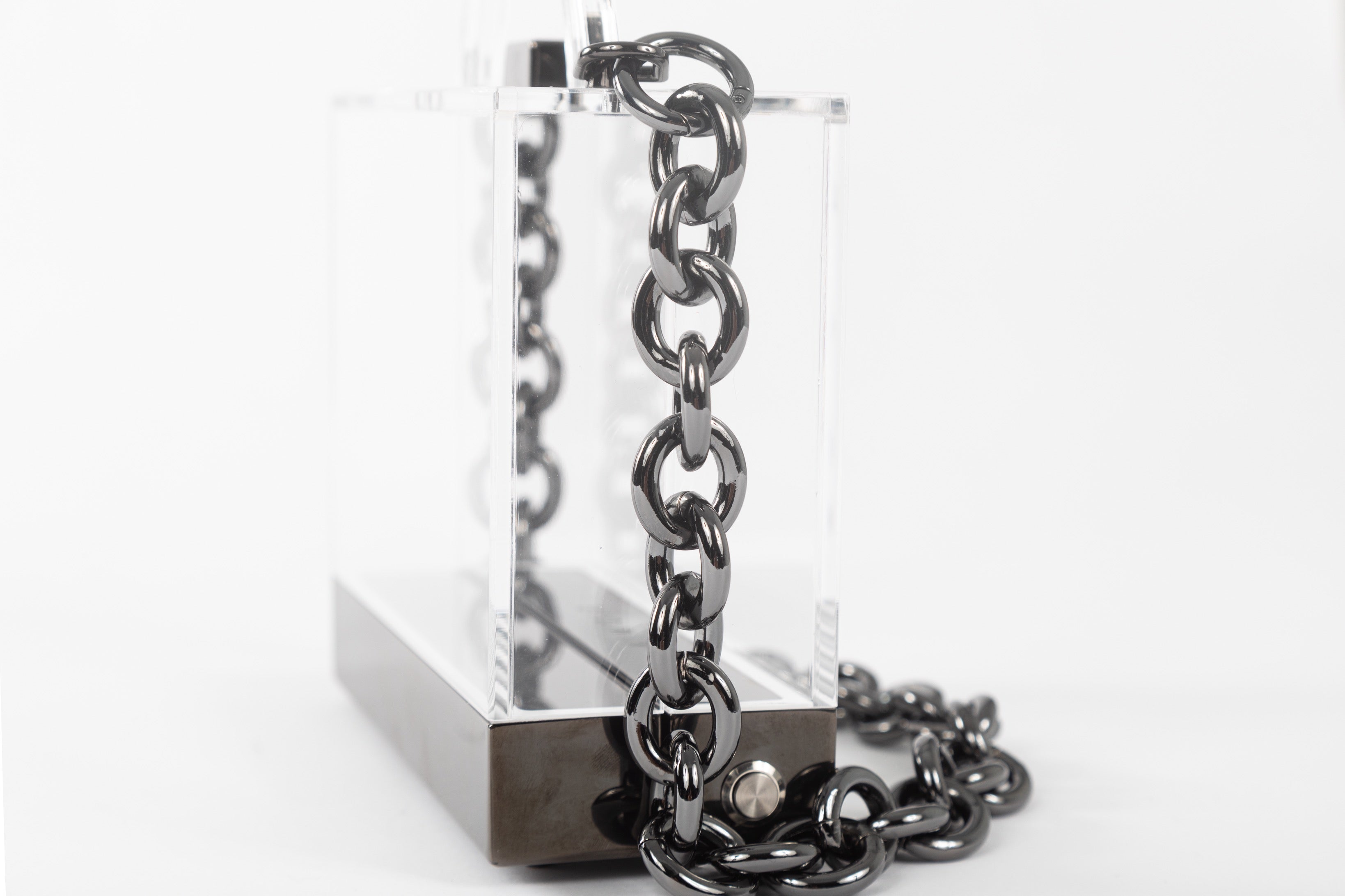 BOLD ROUND CABLE CHAIN in Black